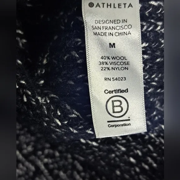 ATHLETA Shasta V-Neck Oversized Chunky Sweater Black and Grey Size Meduim