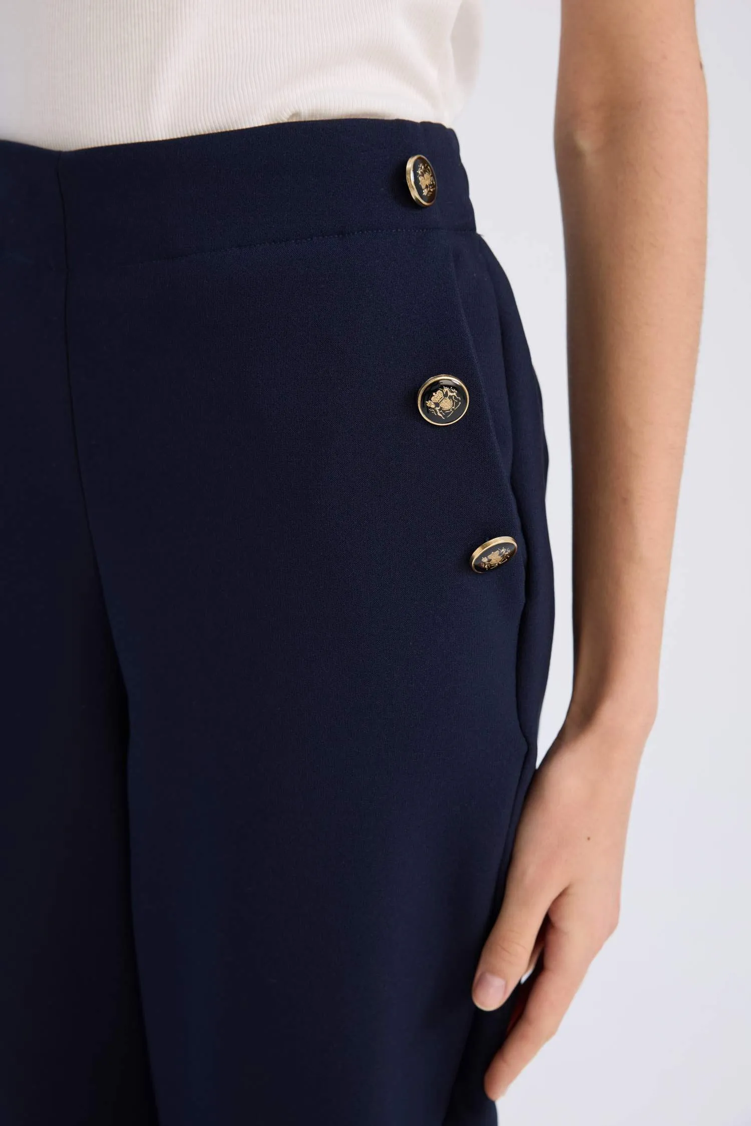 Carrot Fit Carrot Mold Fabric Pants Basic Plain Pale With Simple Pocket