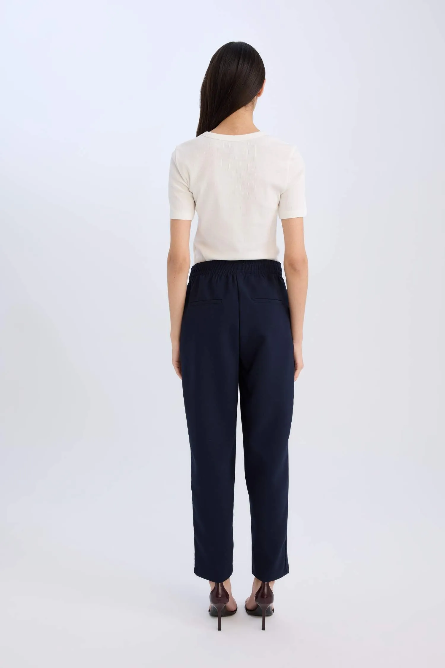 Carrot Fit Carrot Mold Fabric Pants Basic Plain Pale With Simple Pocket
