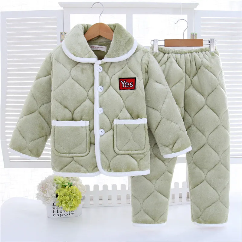 Children's warm pajamas set