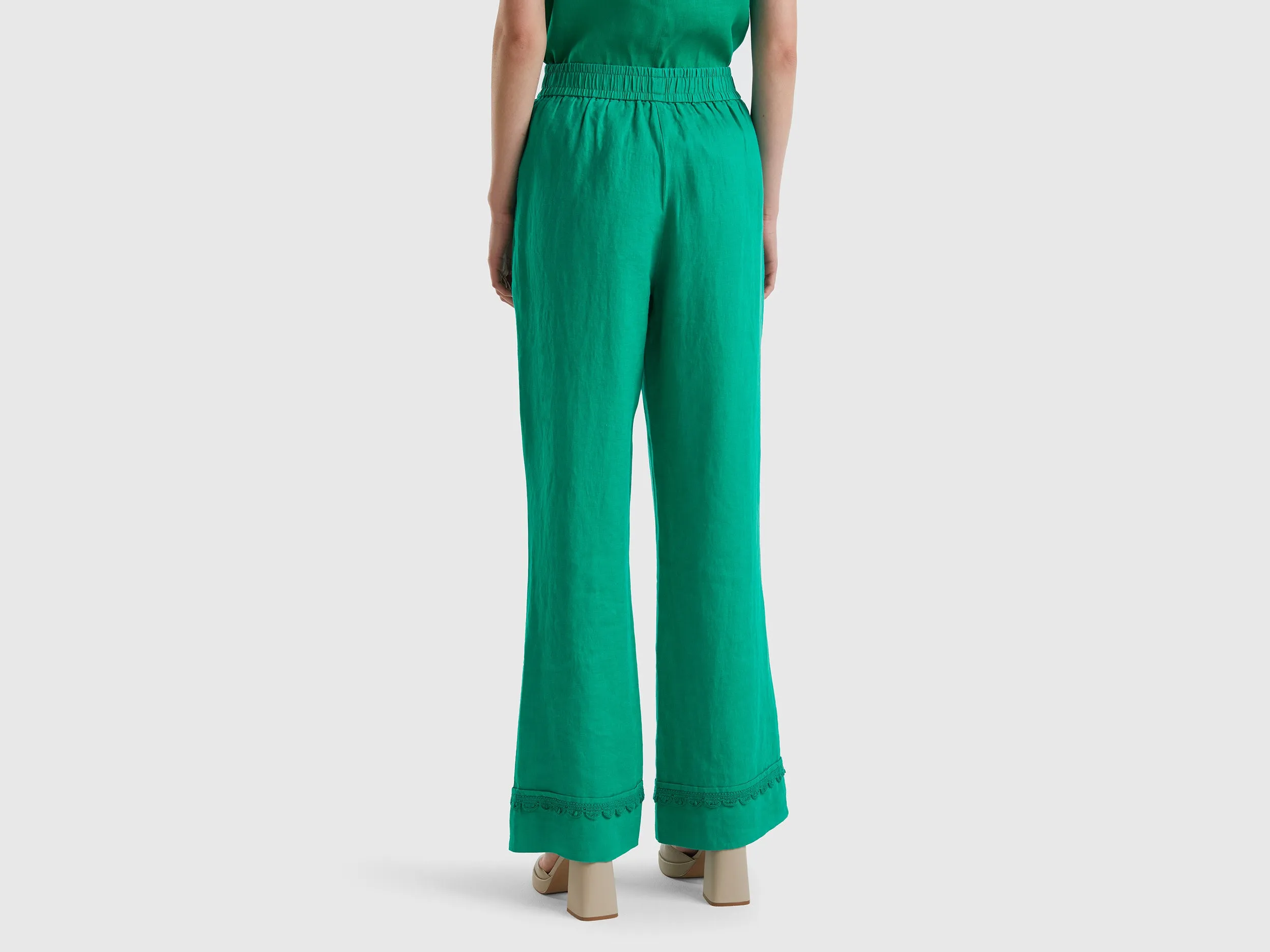 Crochet Detailed Hem Relaxed Wide Green Linen Trousers