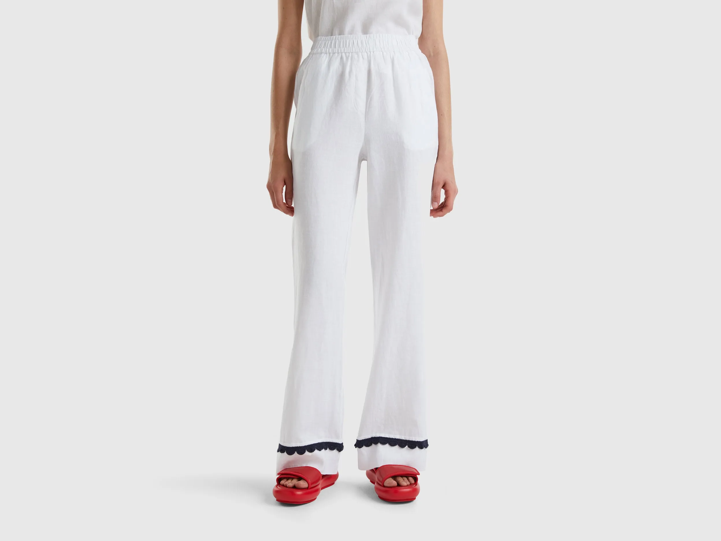 Crochet Detailed Hem Relaxed Wide White Linen Trousers