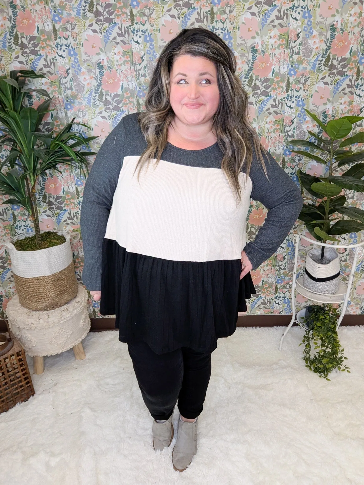 Donna Colorblock Flowy Tiered Top in Neutrals