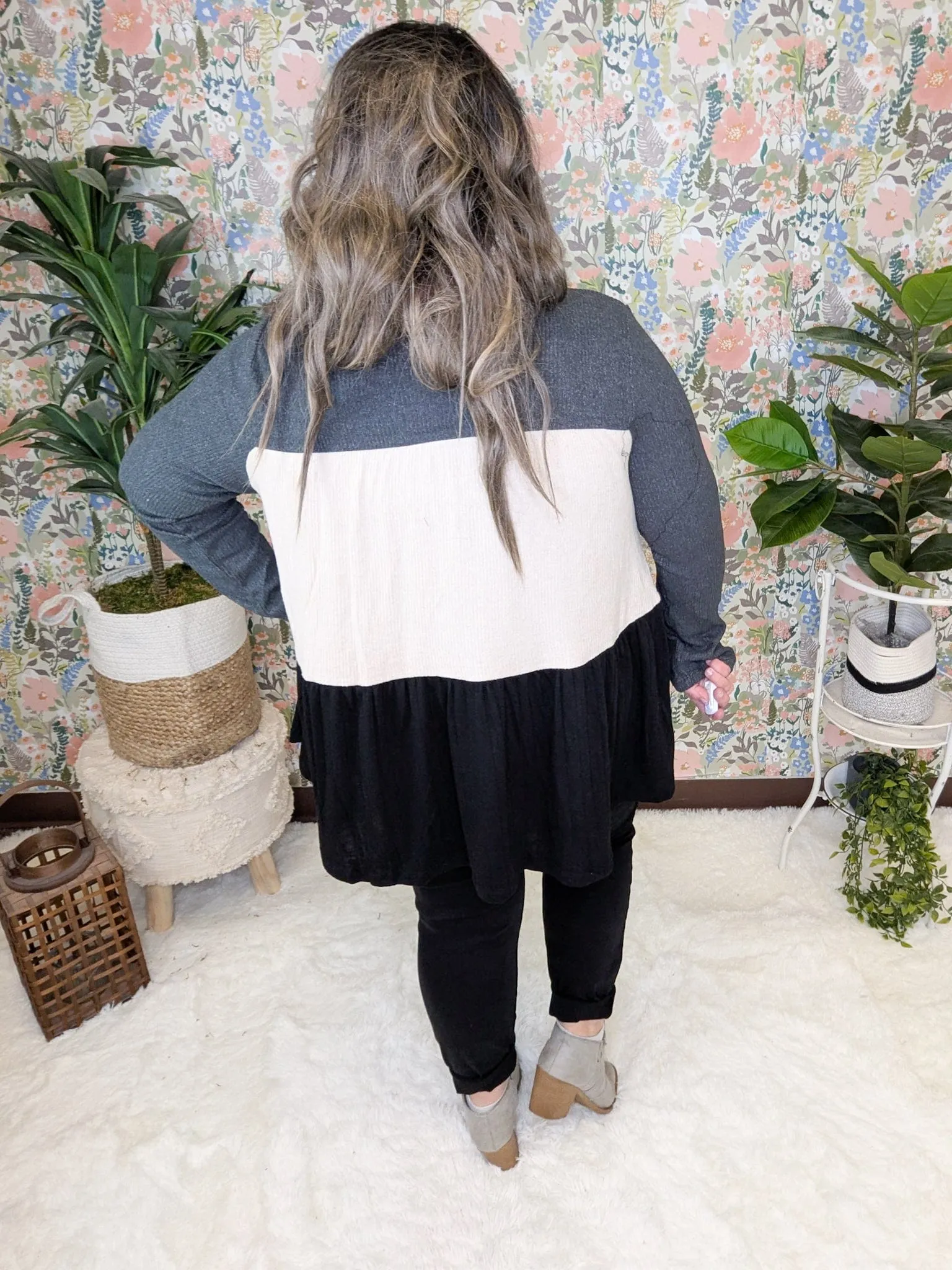 Donna Colorblock Flowy Tiered Top in Neutrals