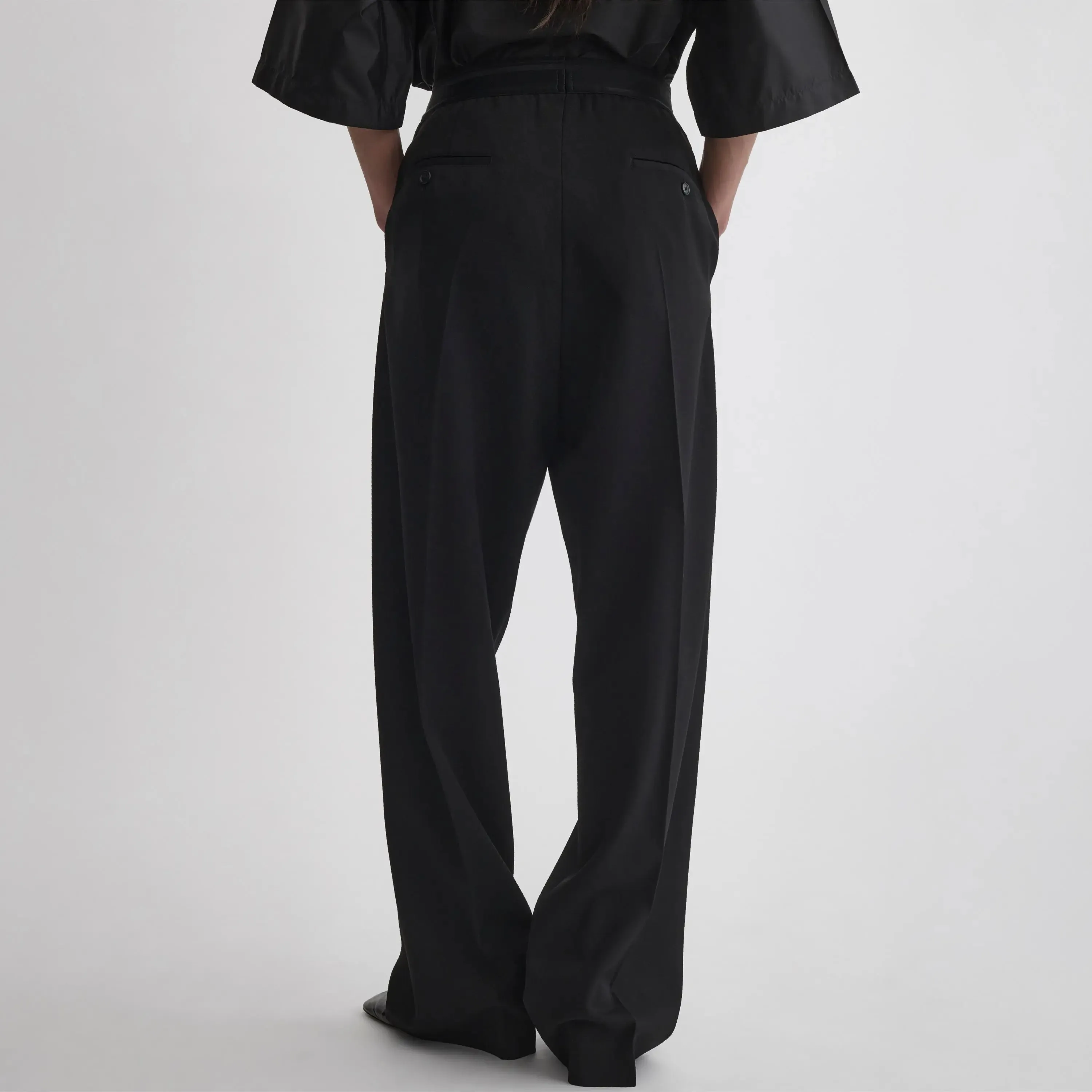 EASED TROUSERS | black wool