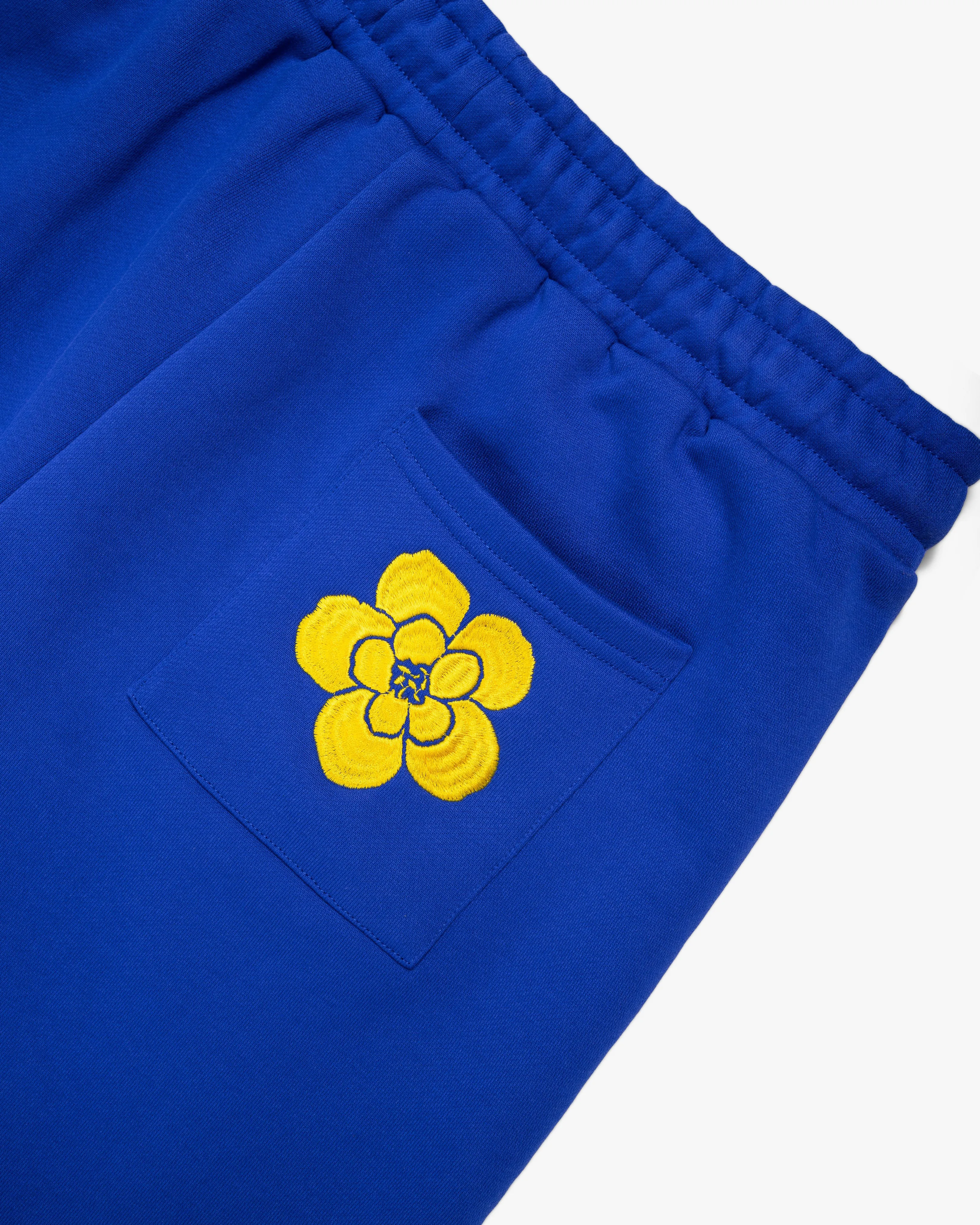 Floral Embroidery Shorts – Comfort Meets Streetwear Style