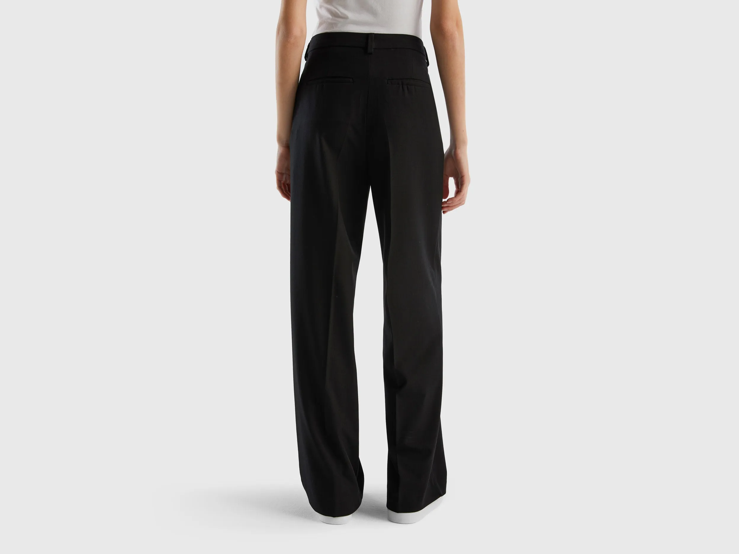 FLOWY TROUSERS WITH WIDE LEG