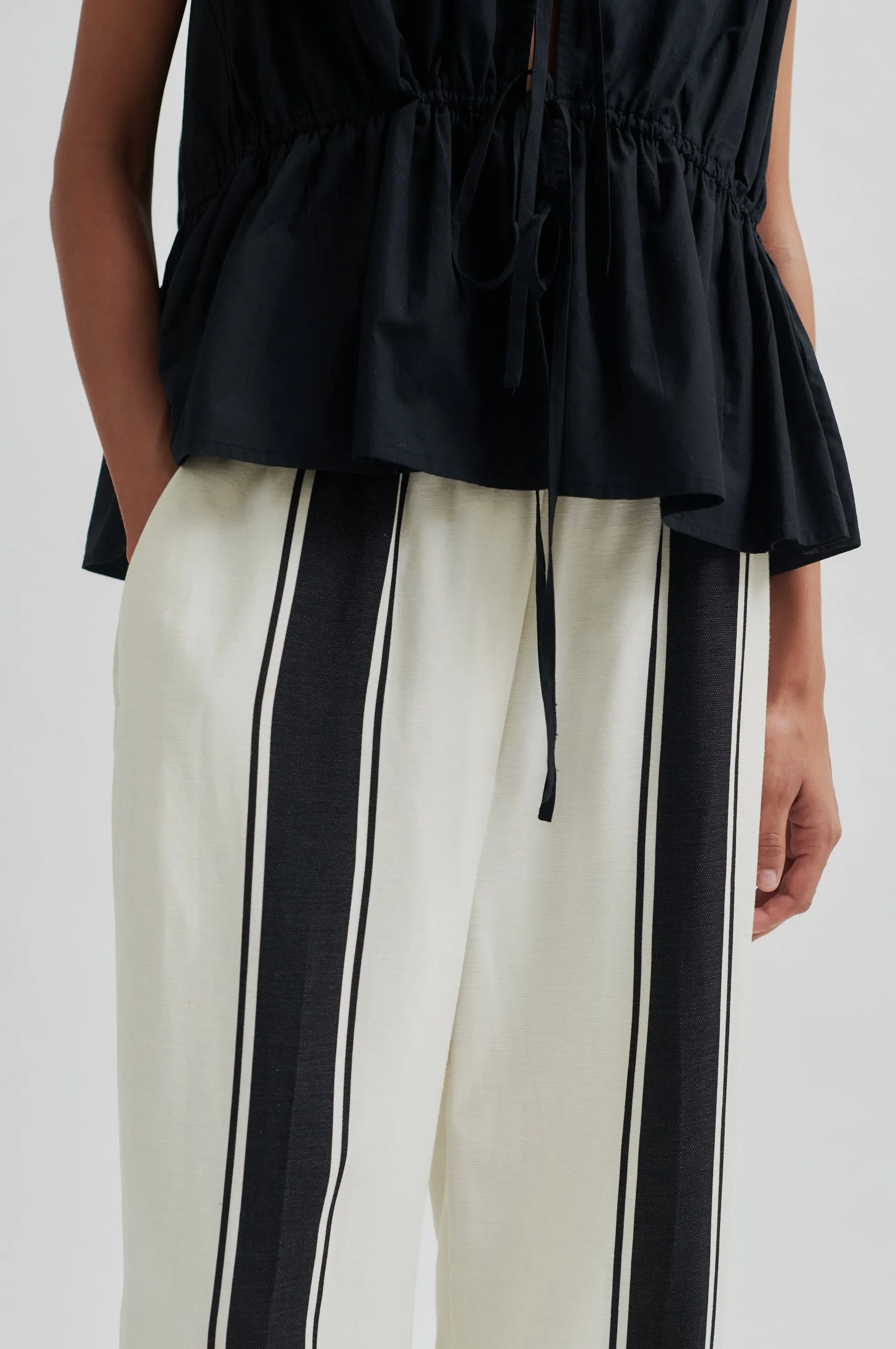 Lie Trousers