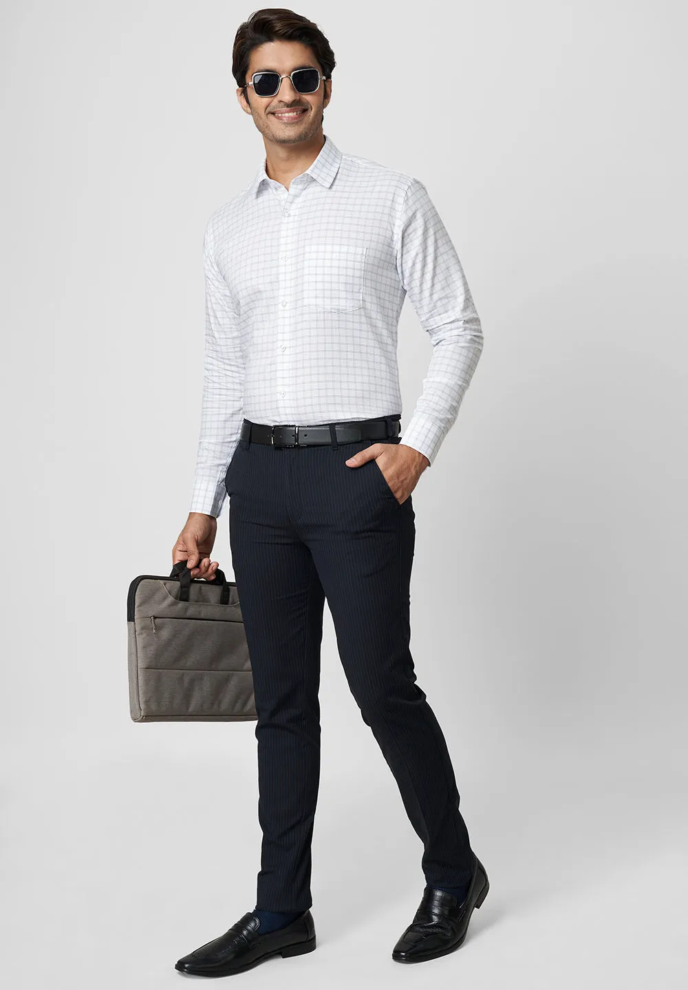 Men White Slim Fit Full Sleeve Formal Shirt