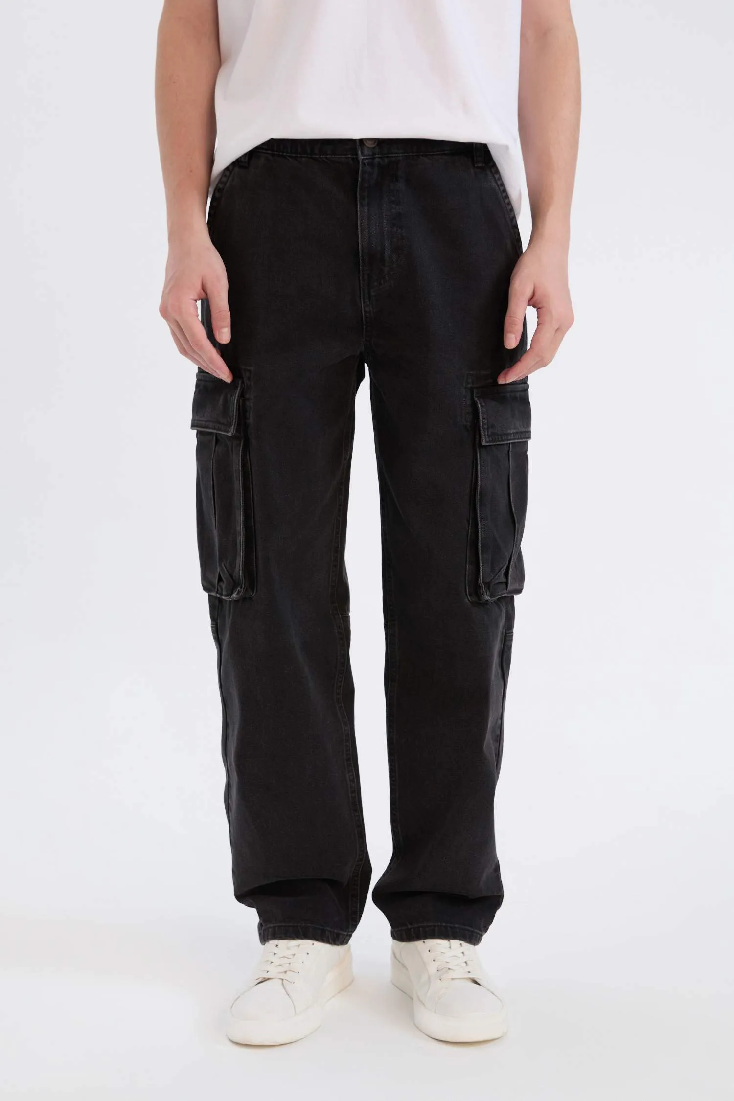 Relax Fit Wide Leg Jeans