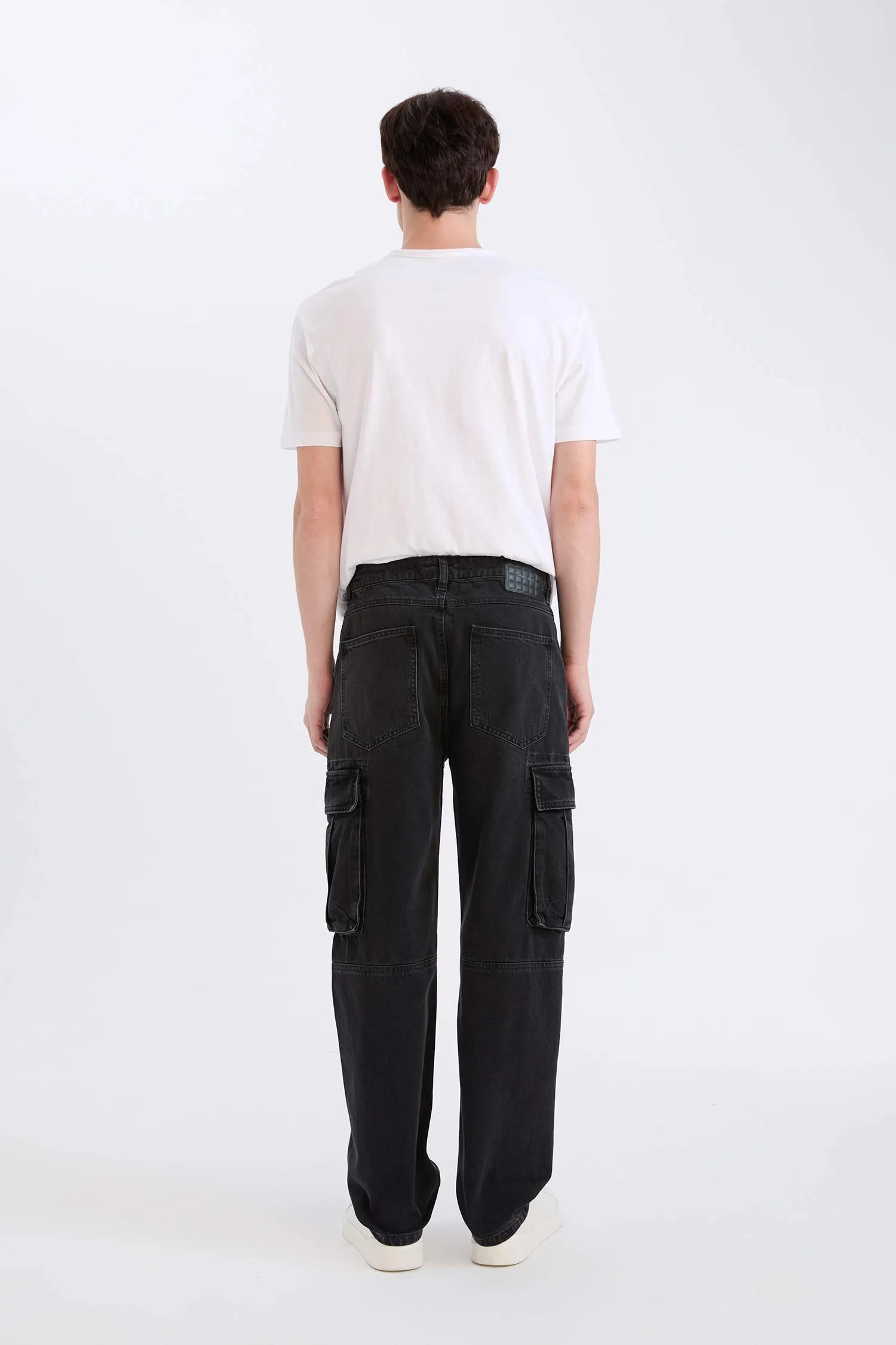 Relax Fit Wide Leg Jeans