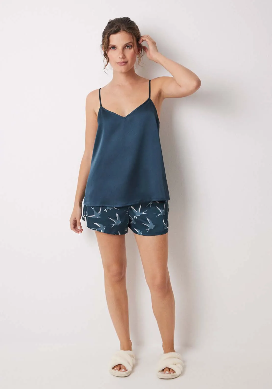 Short satin pajamas with bird print - Bottle