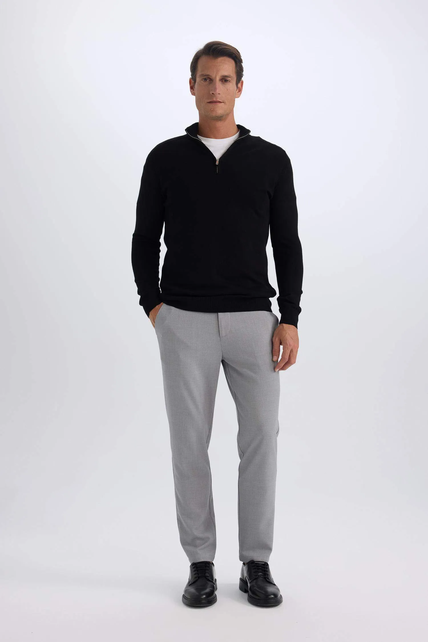 Straight Leg Stretchy Summer Fabric Joggers