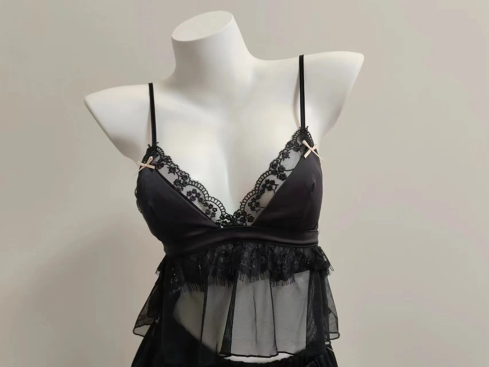 Women's Lace Suspender Shorts Ice Silk Pajamas Suit