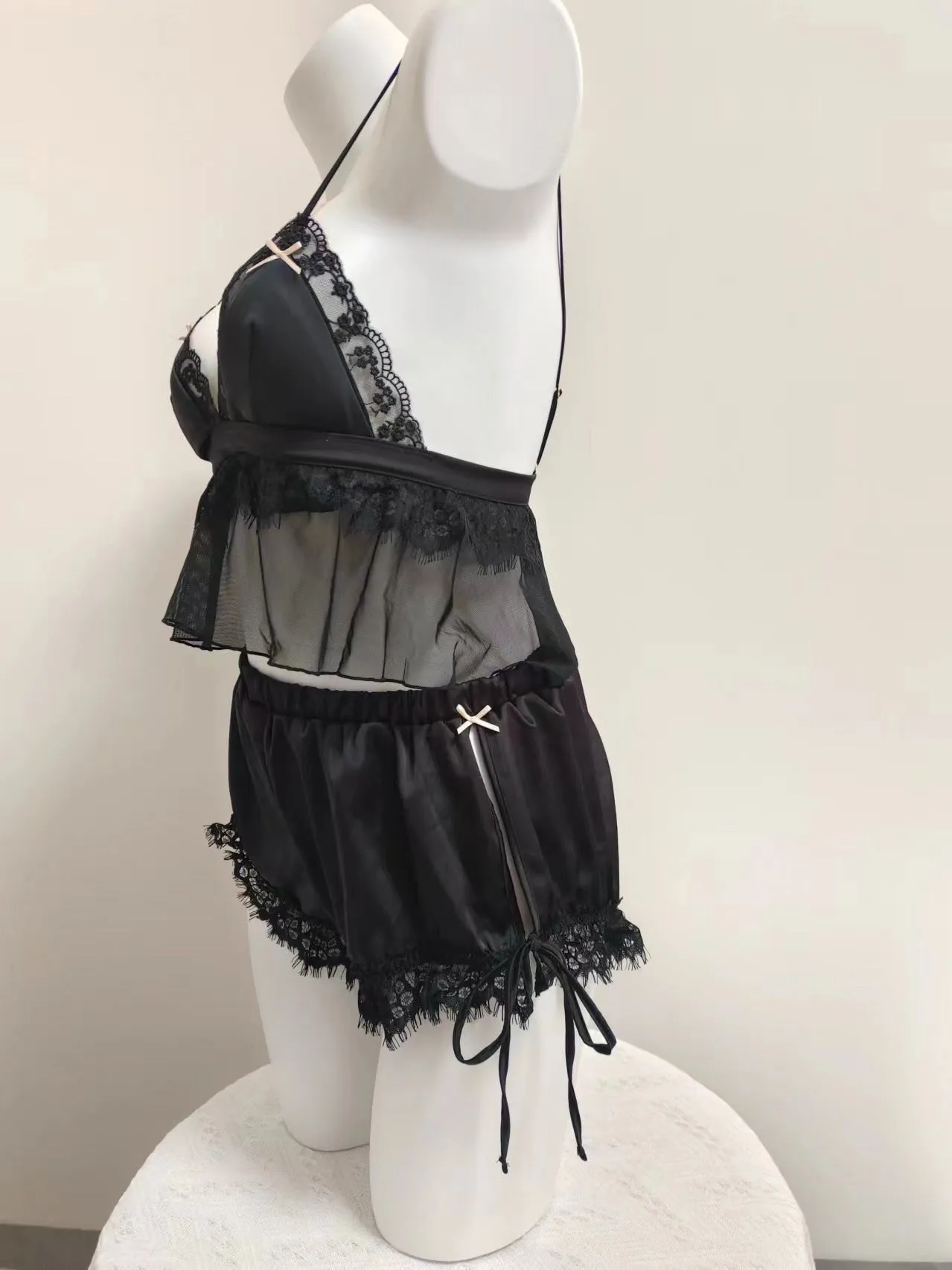 Women's Lace Suspender Shorts Ice Silk Pajamas Suit